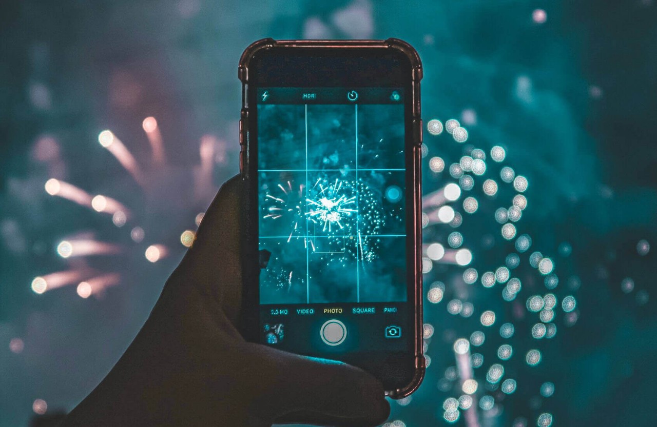 Taking a picture of fireworks with phone