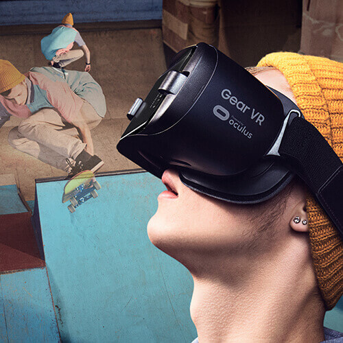 Virtual reality (VR)